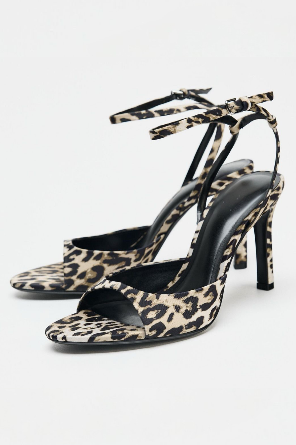 GAIA HEELS