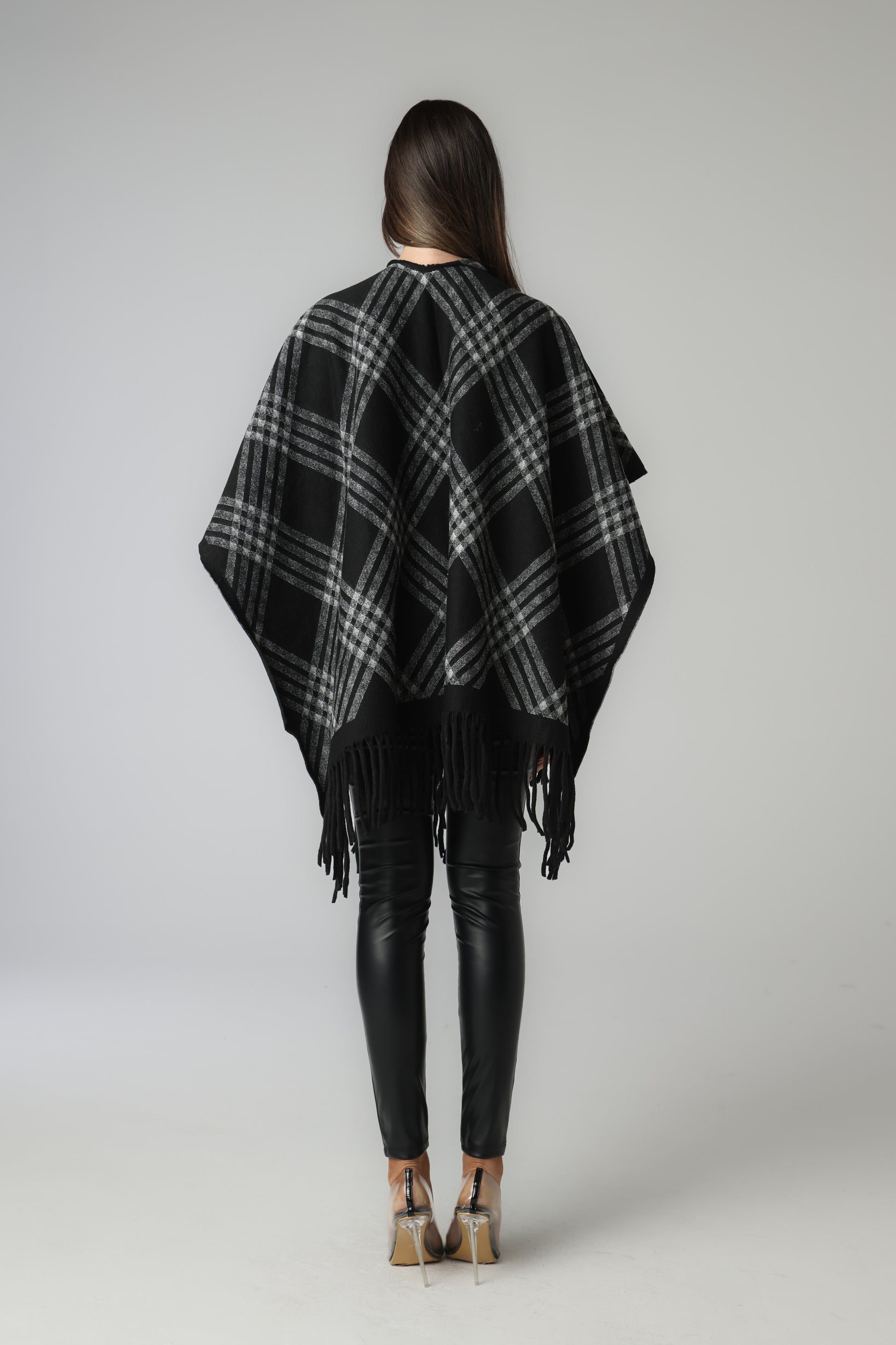 LORETA PONCHO
