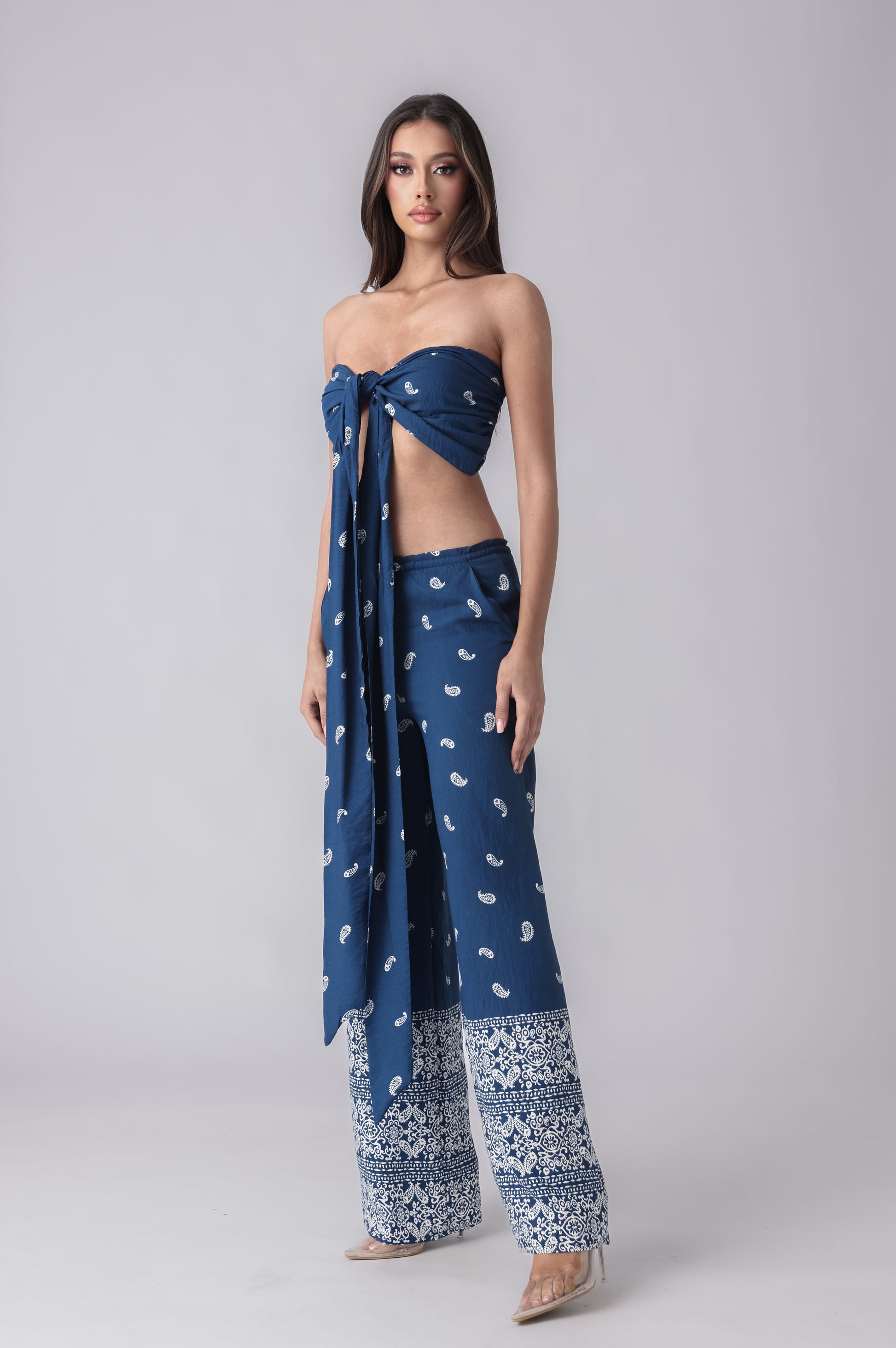 AUDRINA SET
