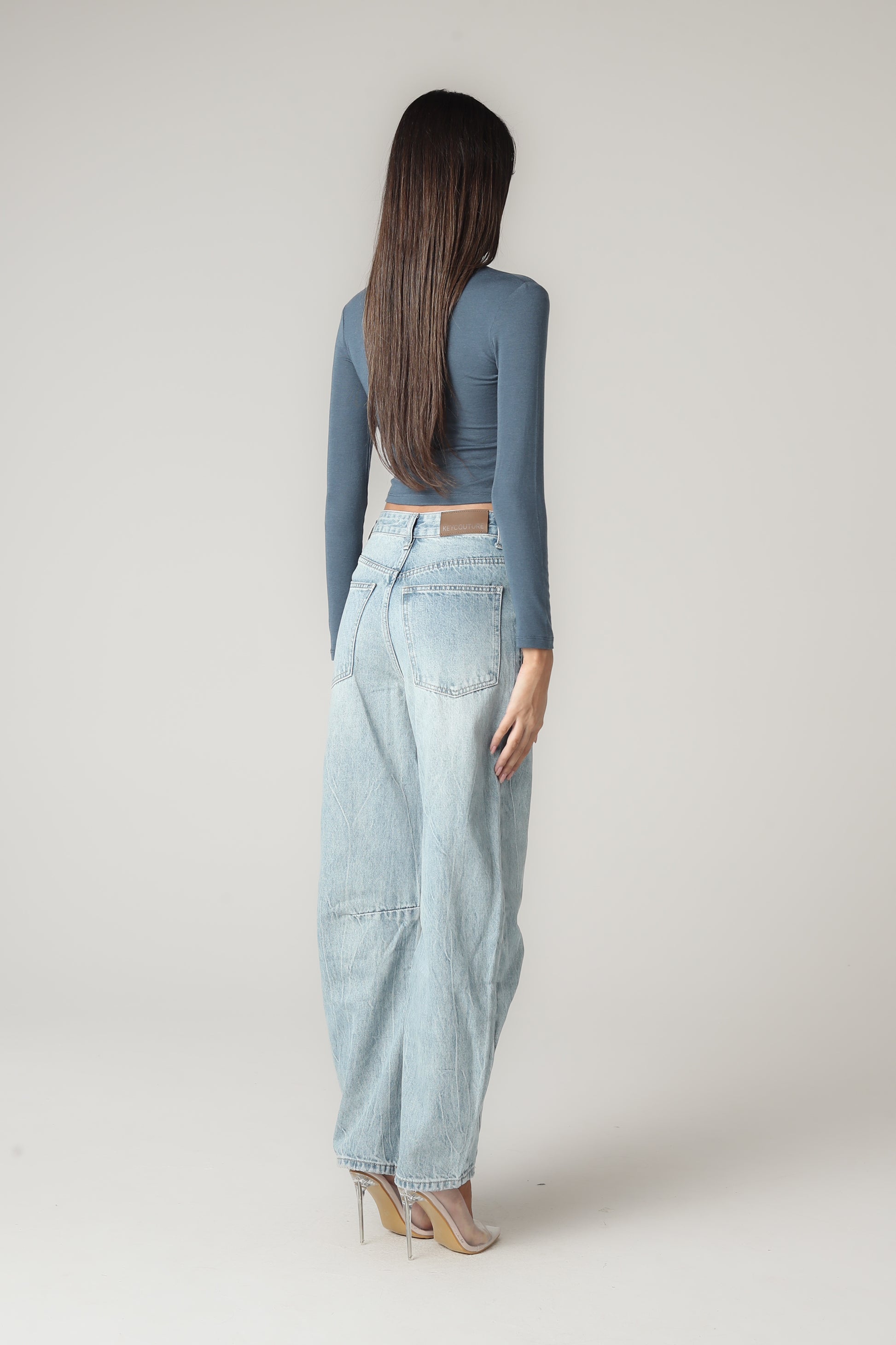 TIMELESS DENIM JEANS