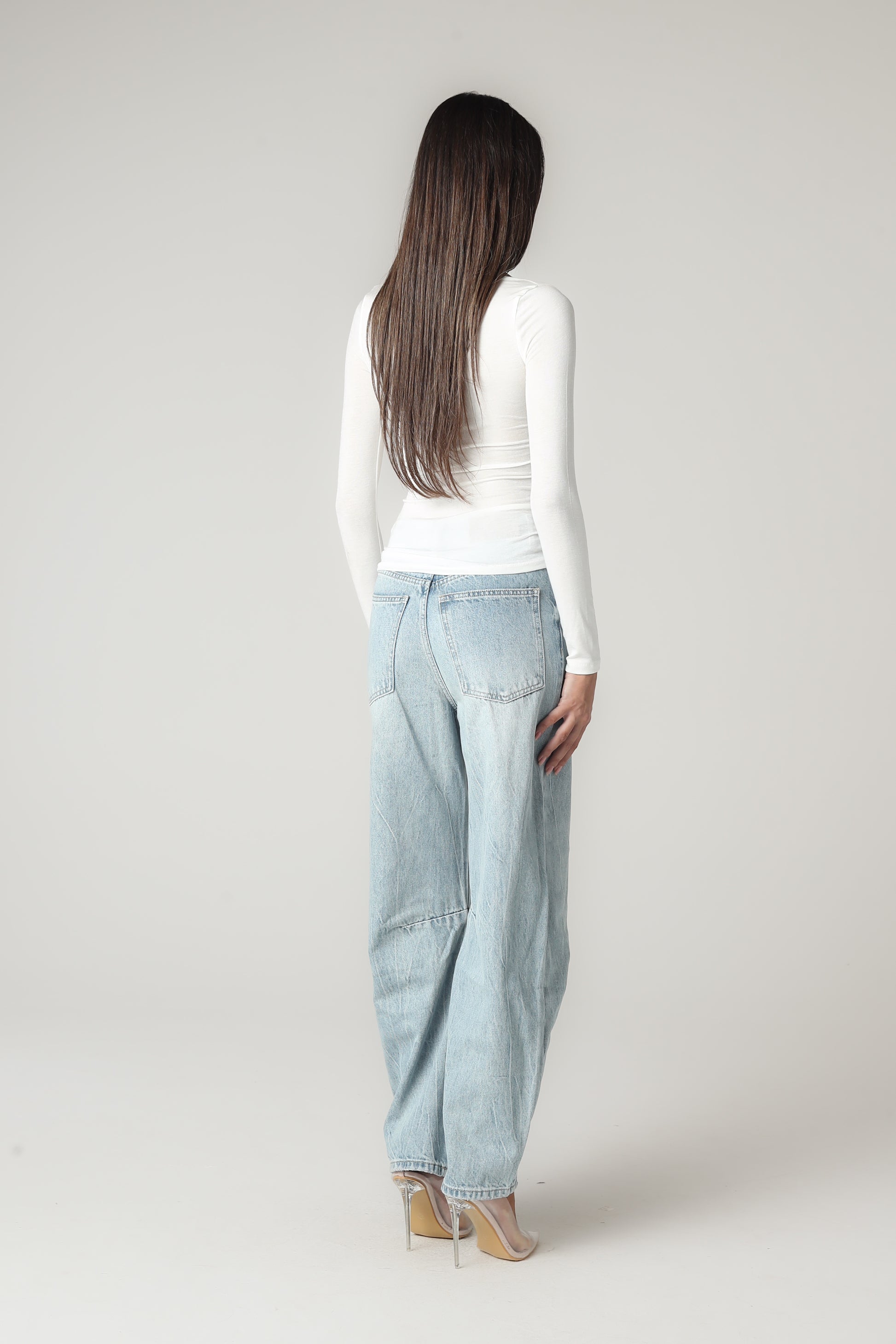 TIMELESS DENIM JEANS