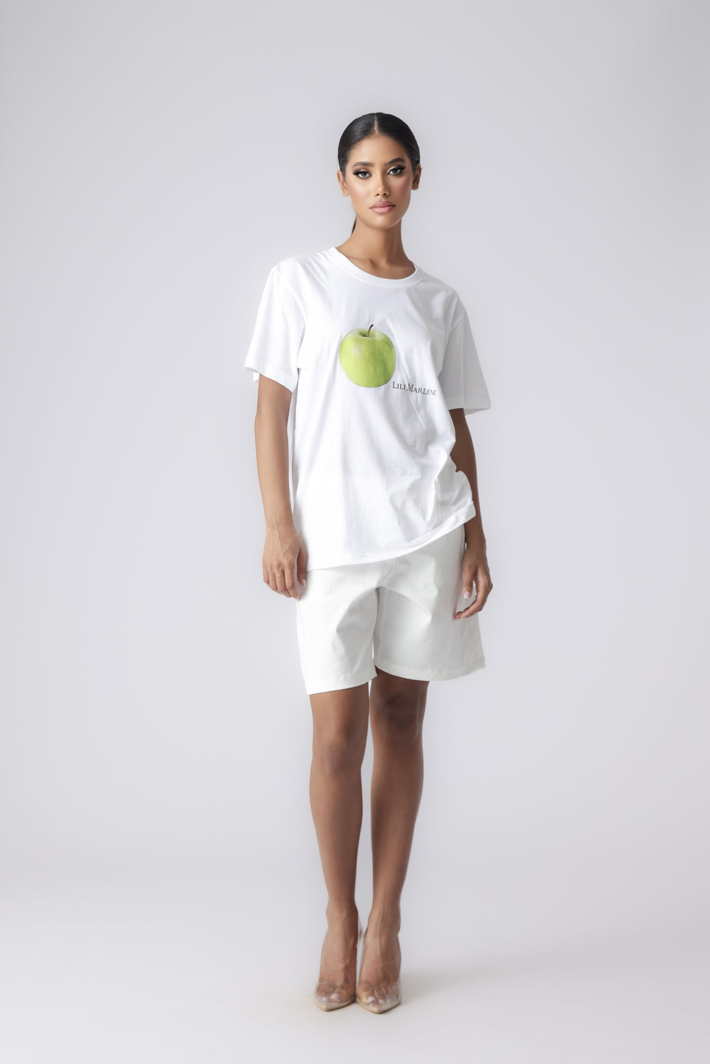 APPLE T-SHIRT