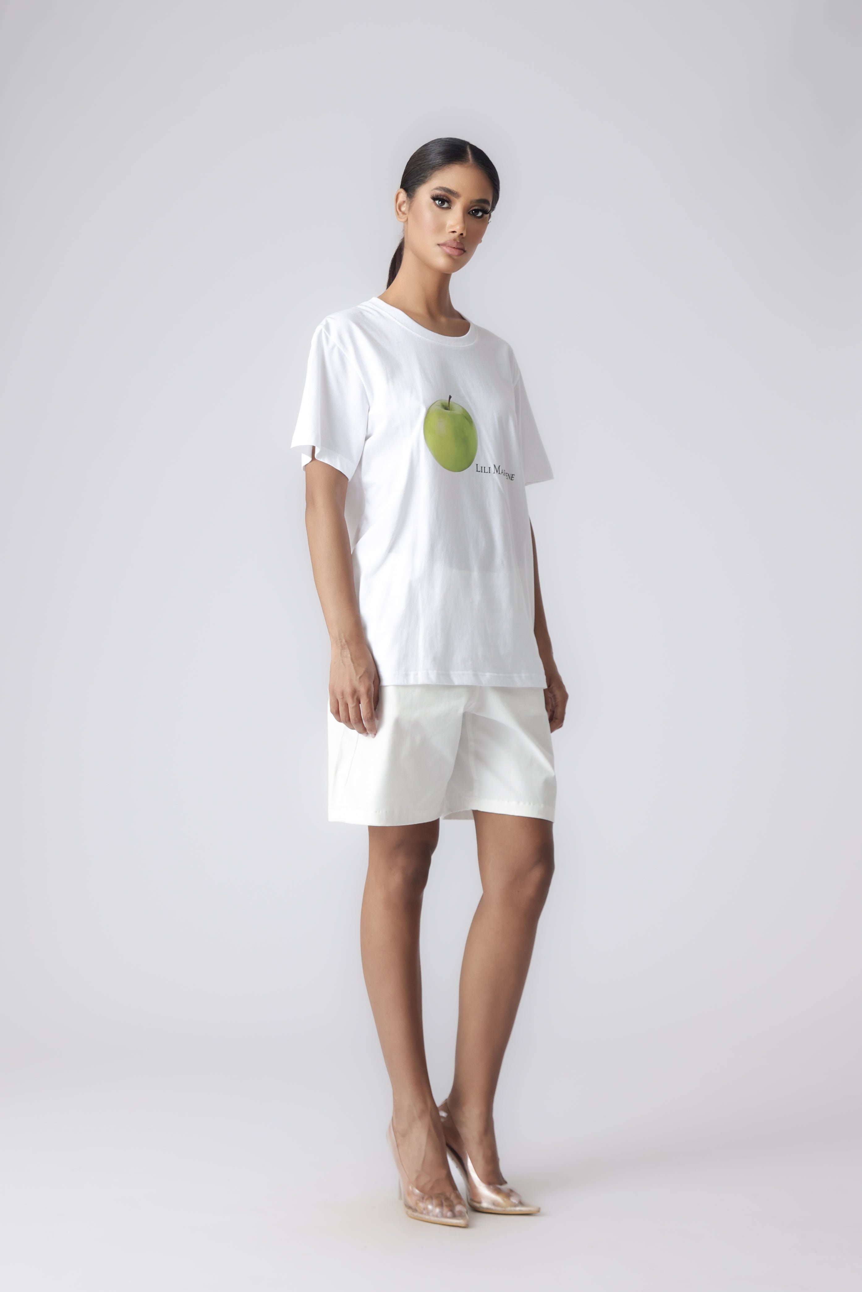 APPLE T-SHIRT