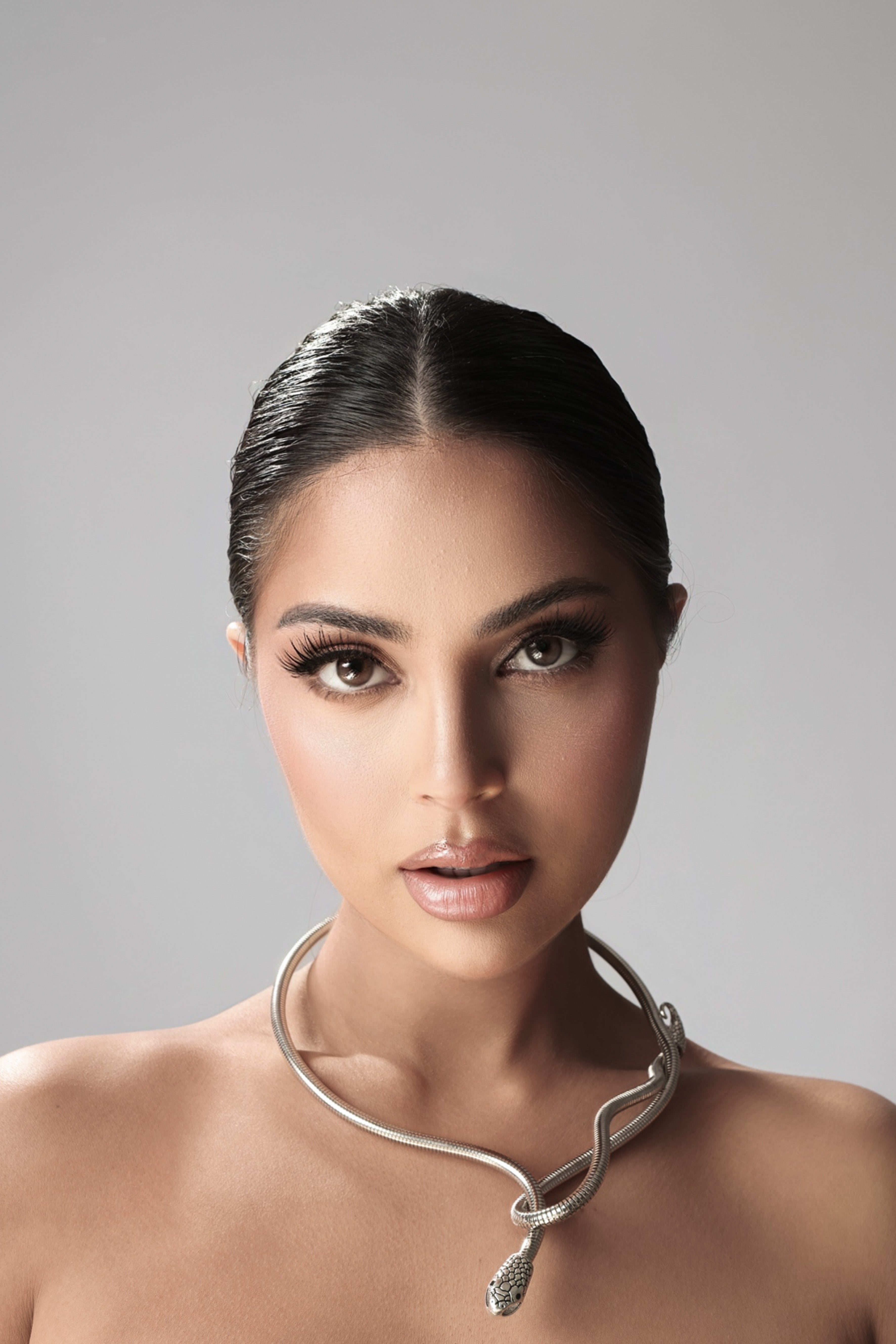 SNAKE NECKLACE