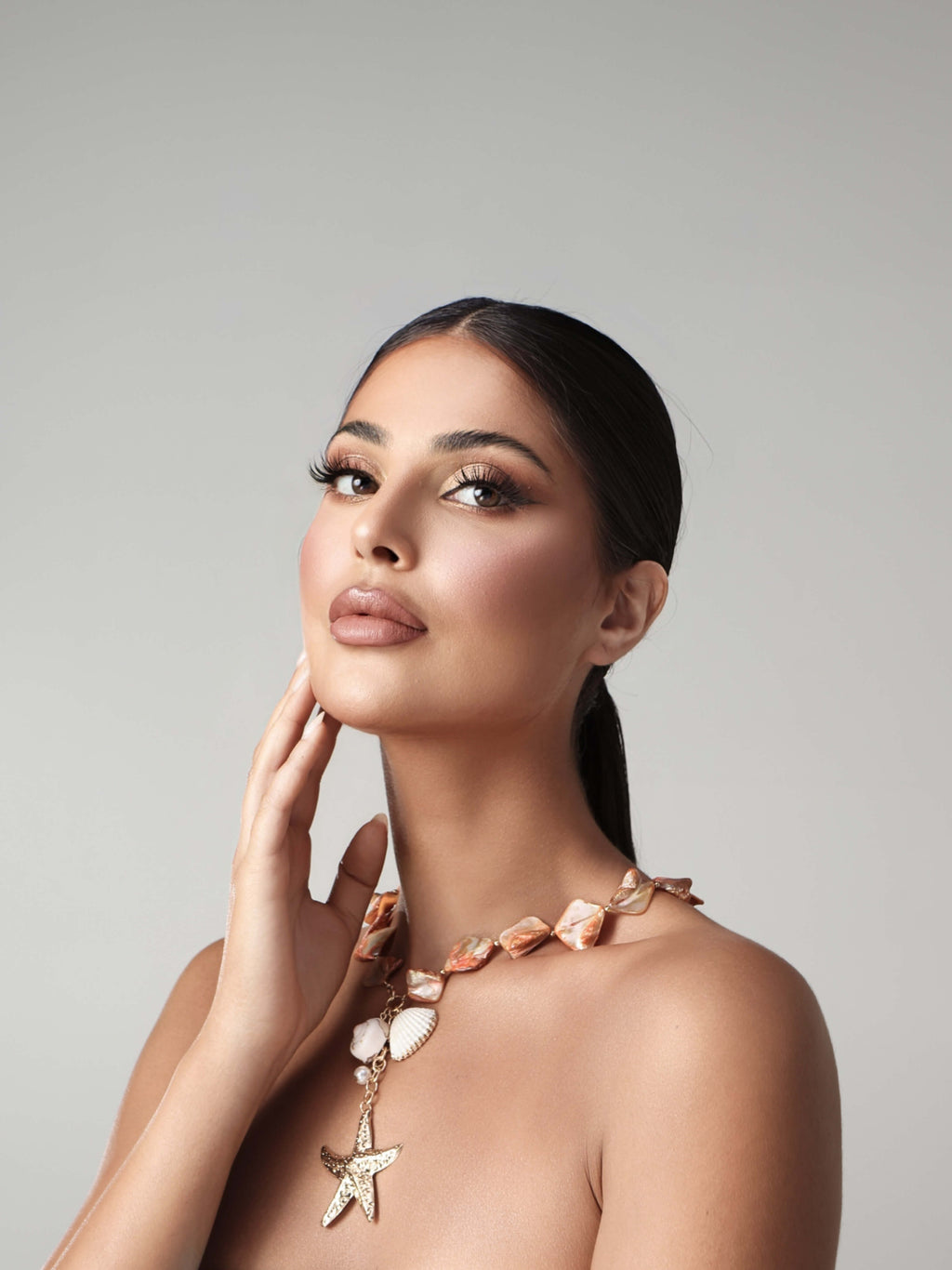 PRIA NECKLACE