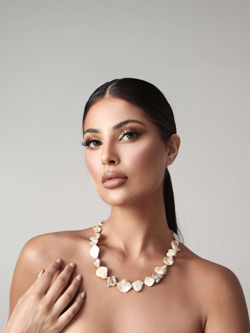 PRIA NECKLACE