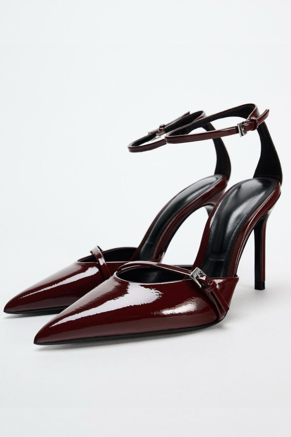 DUNIA HEELS