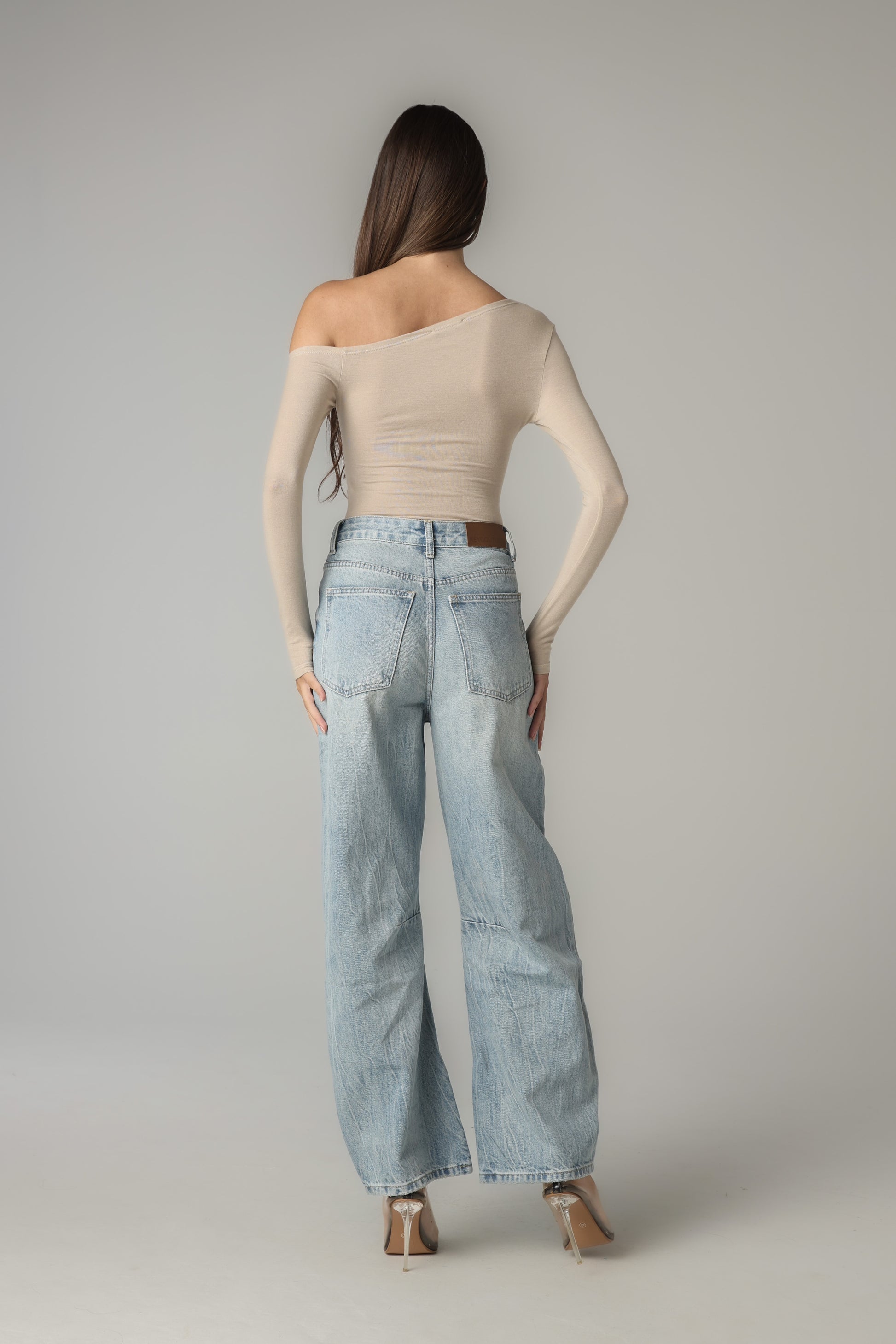 TIMELESS DENIM JEANS