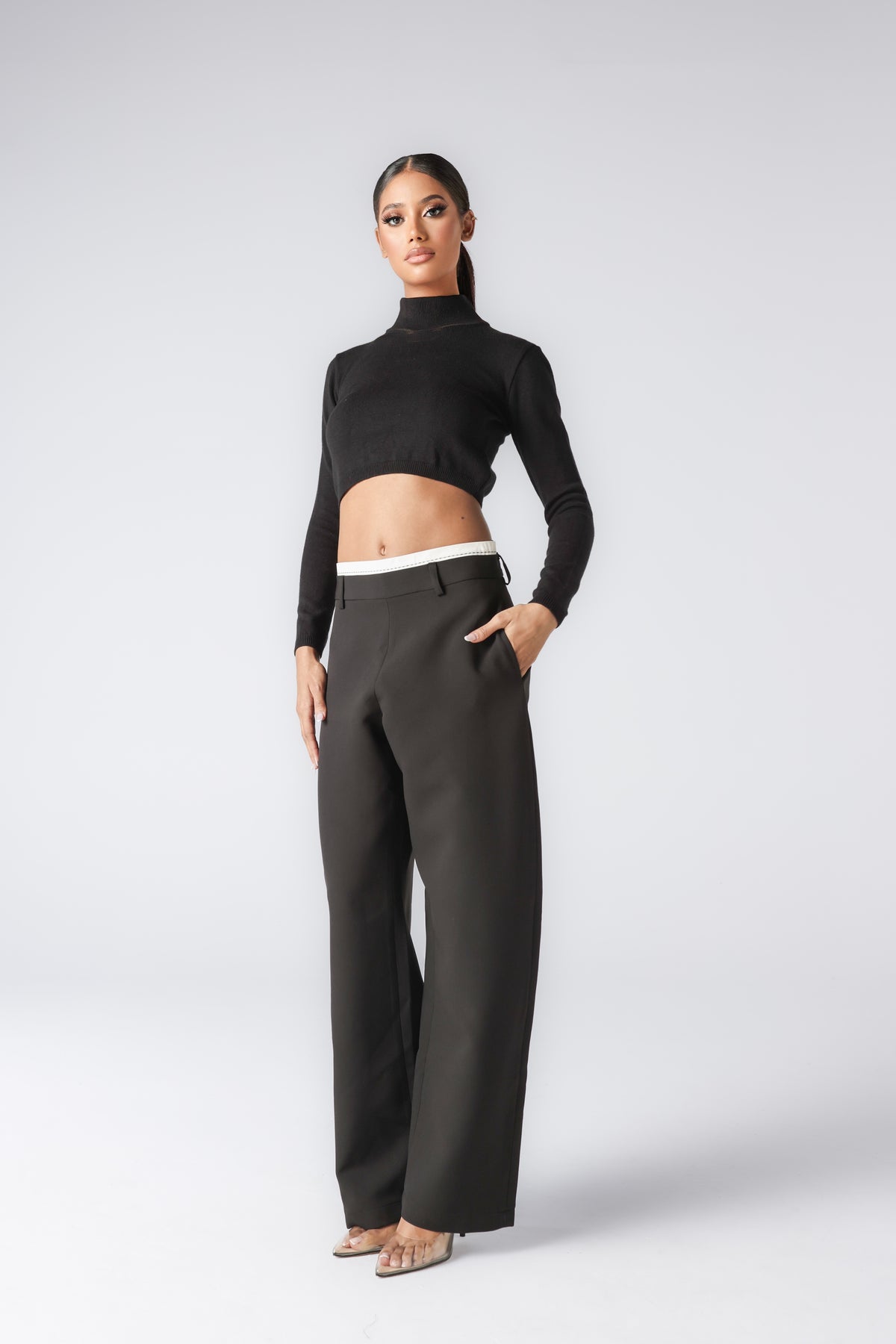 LOGAN CROPTOP