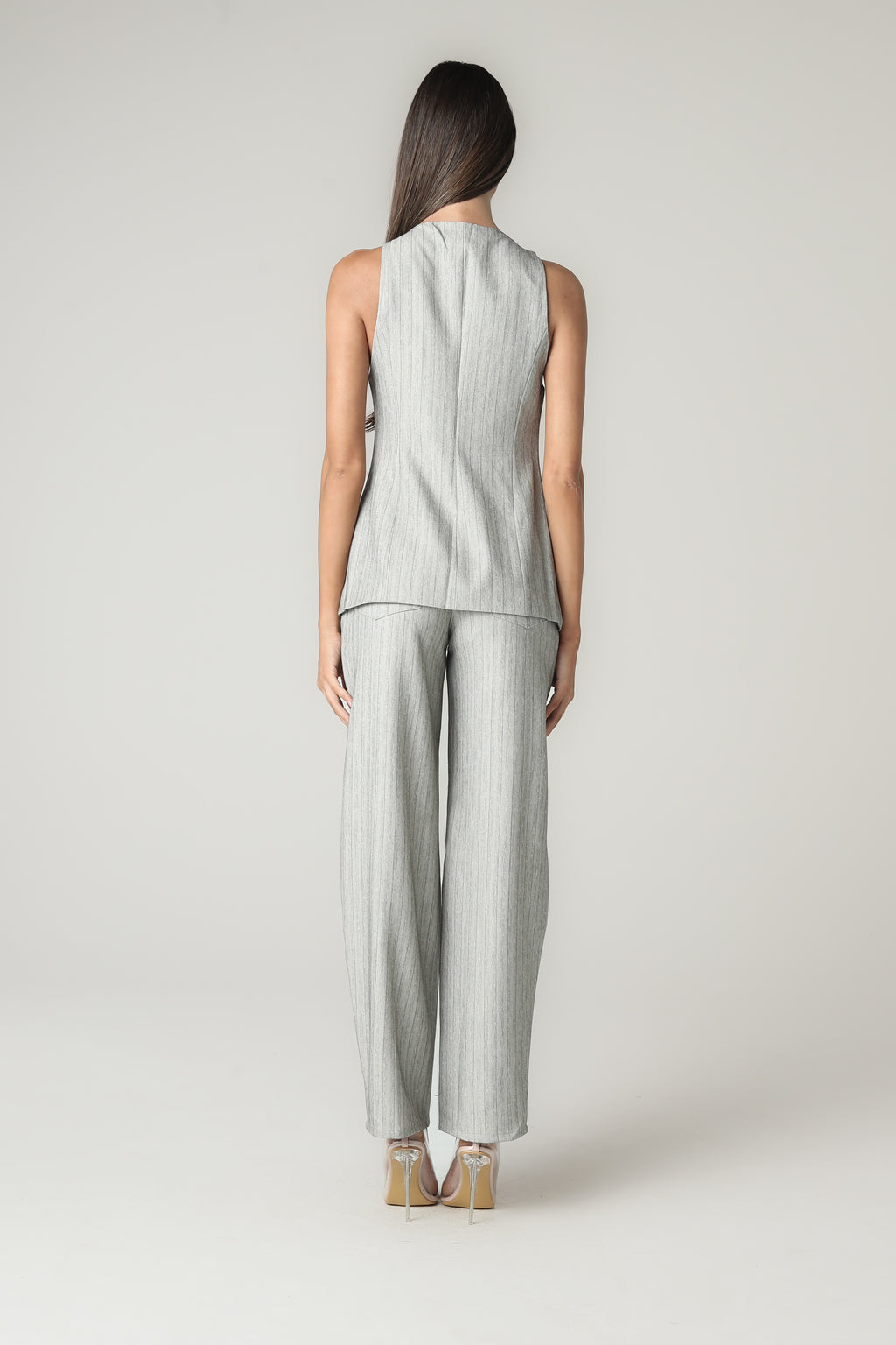 LEONIE GILET