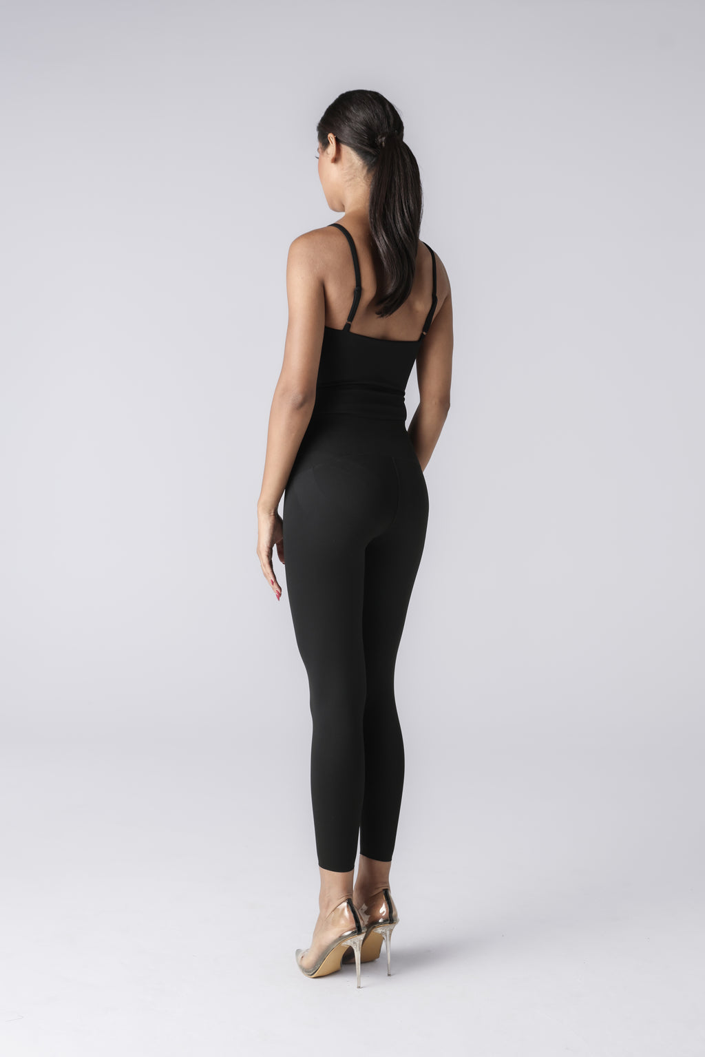 THE STANDARD LEGGING
