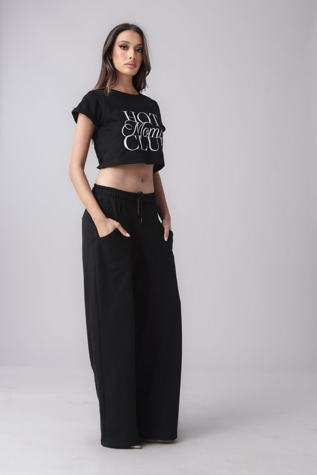 HOT MOMS CROPTOP